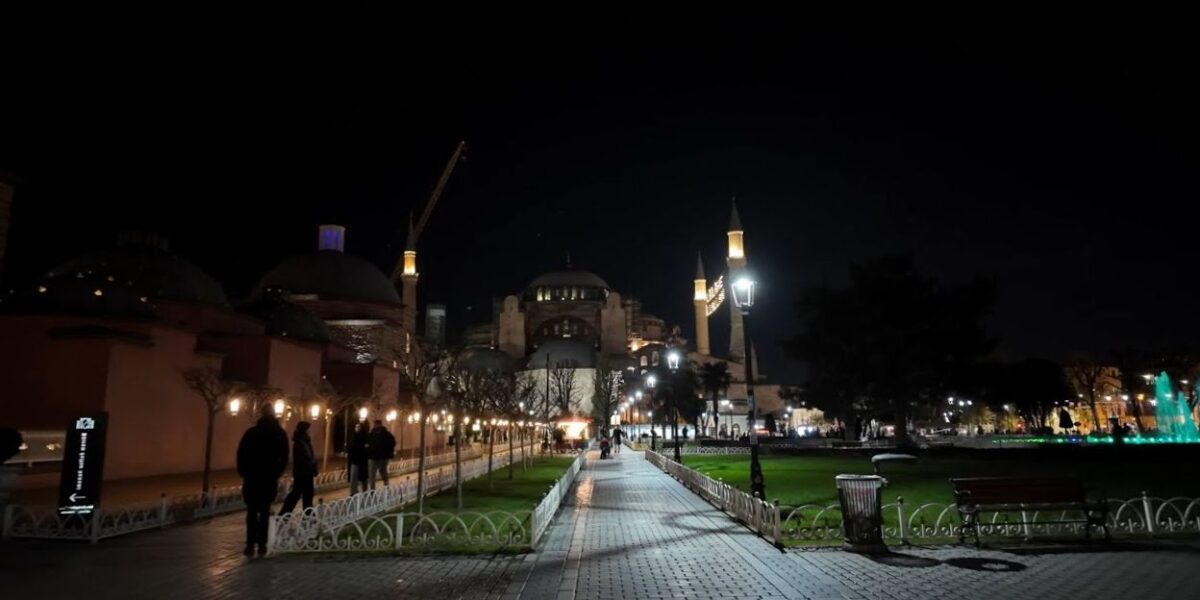 İstanbul Gece Yürüyüşü Rotaları ve Keşifler
